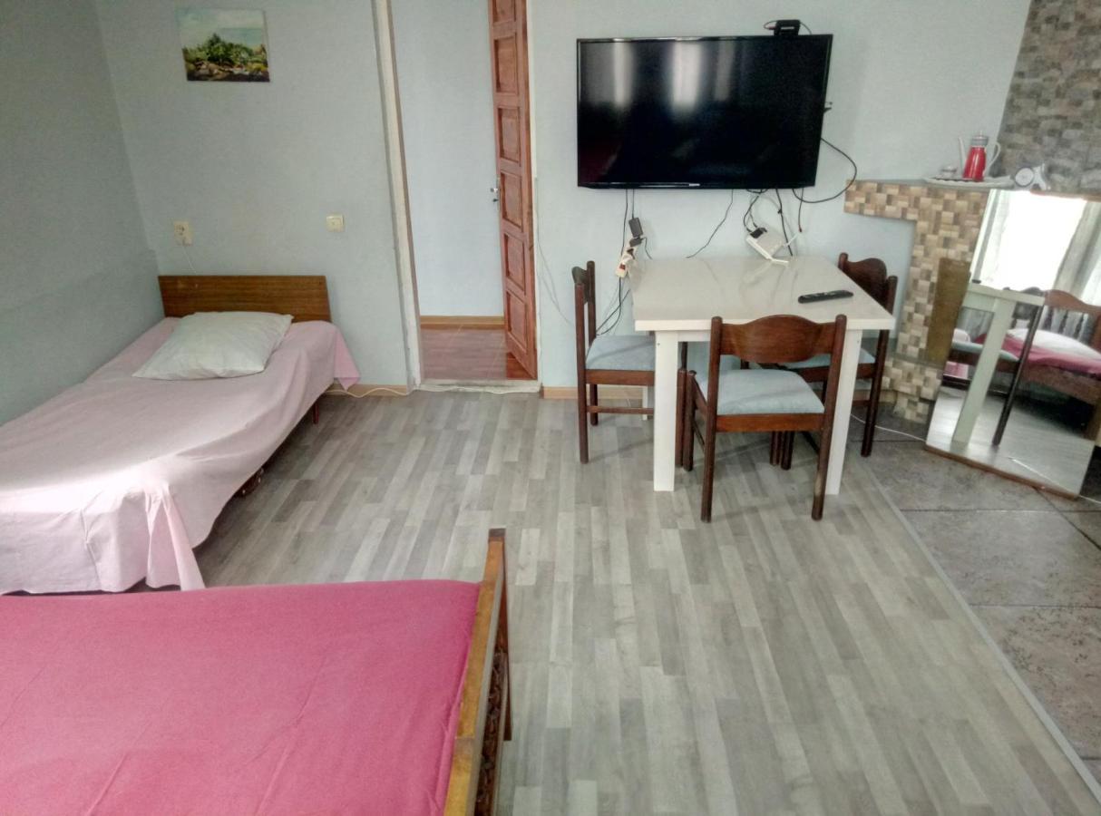 Zaza Guest House Kobuleti Rum bild